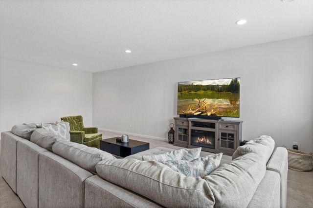 4145 Gable Court, Woodbury, MN 55129