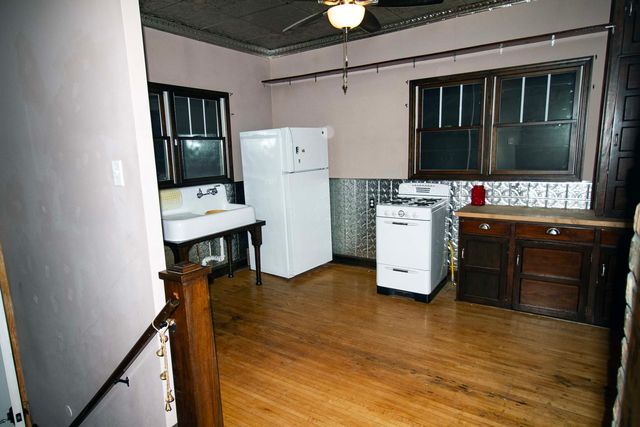 510 N Raynor Avenue, Joliet, IL 60435