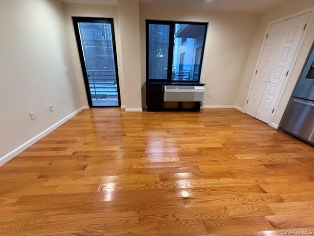 31-10 28th Road 3D, Astoria, NY 11102