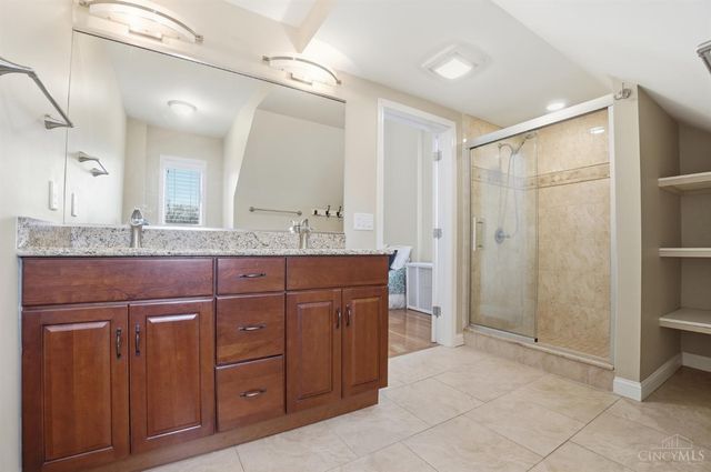 1253 Herschel Avenue, Cincinnati, OH 45208