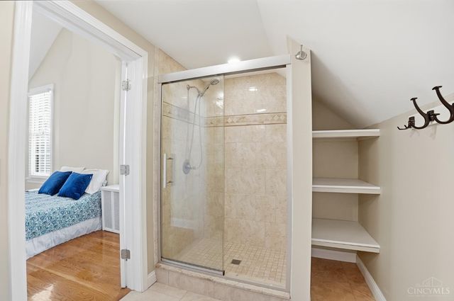 1253 Herschel Avenue, Cincinnati, OH 45208