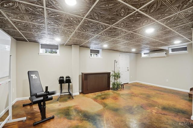 1253 Herschel Avenue, Cincinnati, OH 45208