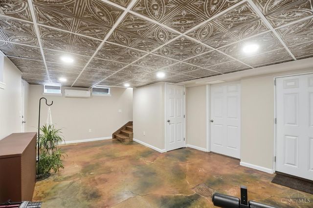 1253 Herschel Avenue, Cincinnati, OH 45208