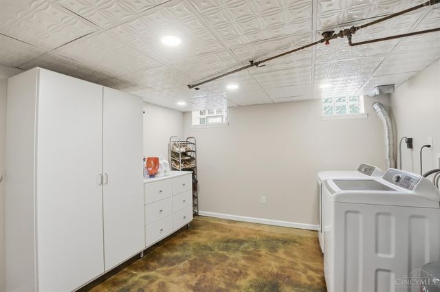 1253 Herschel Avenue, Cincinnati, OH 45208