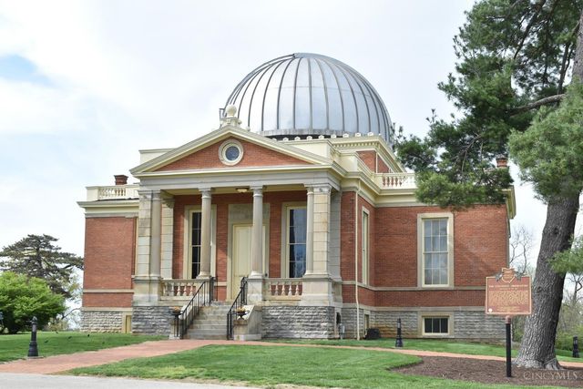 1253 Herschel Avenue, Cincinnati, OH 45208