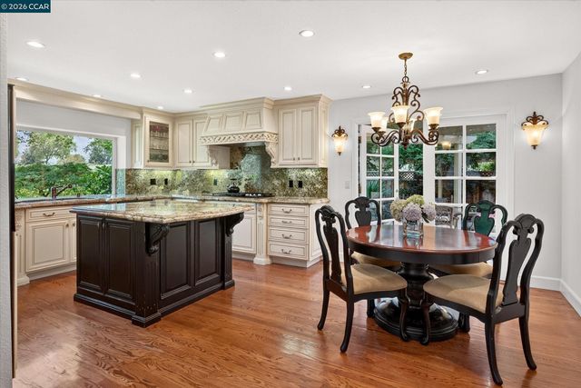 549 Buttonwood Dr, Danville, CA 94506