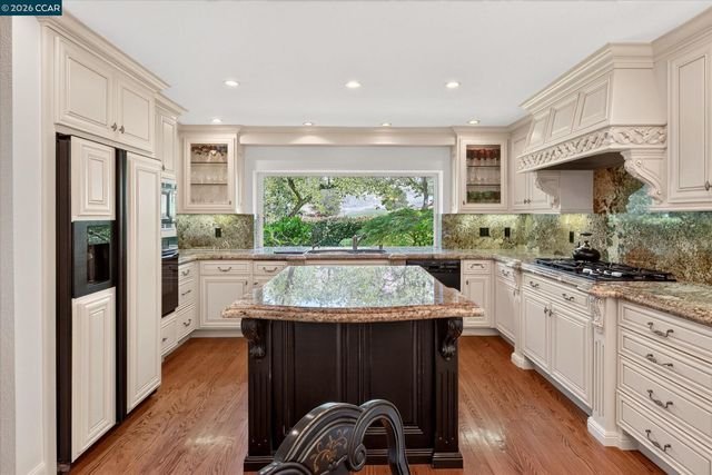 549 Buttonwood Dr, Danville, CA 94506