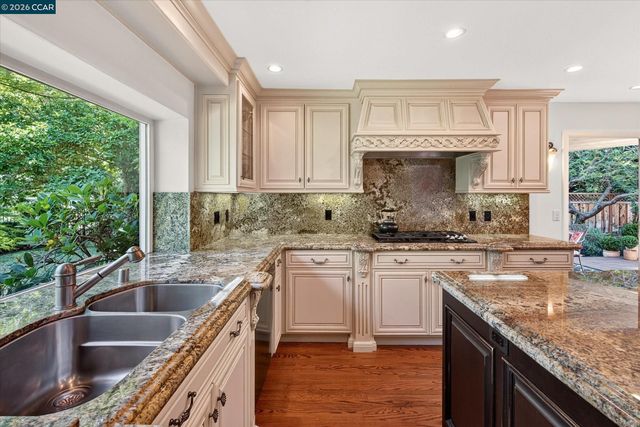 549 Buttonwood Dr, Danville, CA 94506