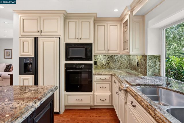 549 Buttonwood Dr, Danville, CA 94506