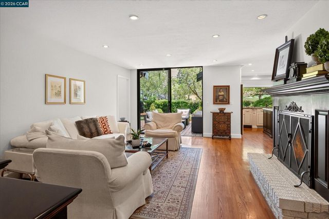 549 Buttonwood Dr, Danville, CA 94506