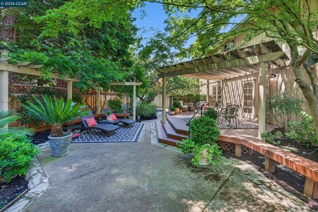 549 Buttonwood Dr, Danville, CA 94506