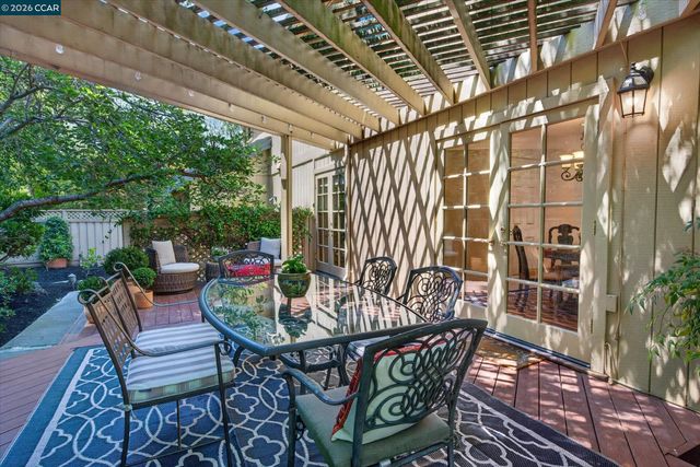 549 Buttonwood Dr, Danville, CA 94506