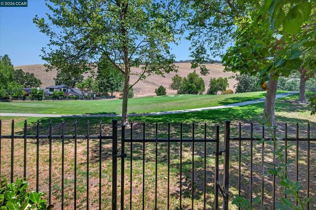 549 Buttonwood Dr, Danville, CA 94506
