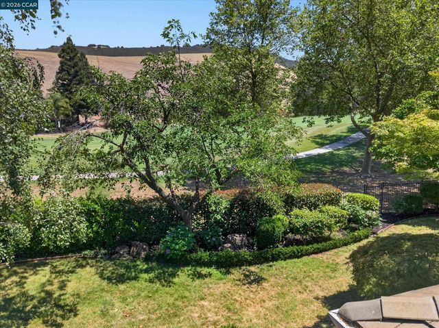549 Buttonwood Dr, Danville, CA 94506