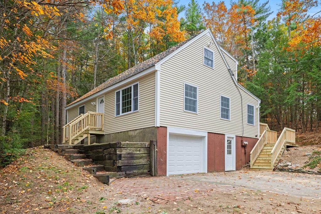 38 Mast Road, Dover, NH 03820