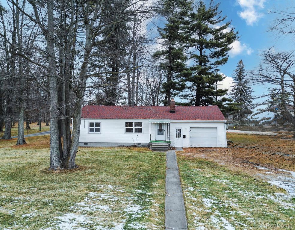 5602 Lapeer Road, Kimball Township, MI 48074
