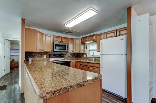 7 DRURY LANE, Tarpon Springs, FL 34689