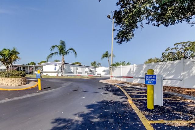 7 DRURY LANE, Tarpon Springs, FL 34689