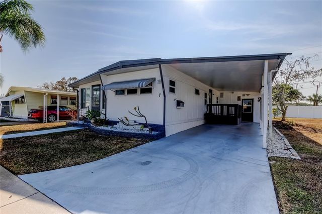 7 DRURY LANE, Tarpon Springs, FL 34689