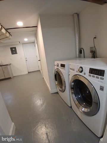 2707 EDISON HWY, Baltimore, MD 21213