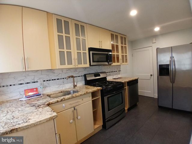 2707 EDISON HWY, Baltimore, MD 21213