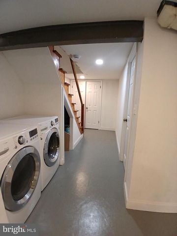 2707 EDISON HWY, Baltimore, MD 21213