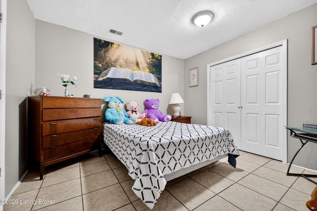 9510 Shoshone Way, Louisville, KY 40258