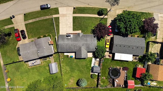 9510 Shoshone Way, Louisville, KY 40258