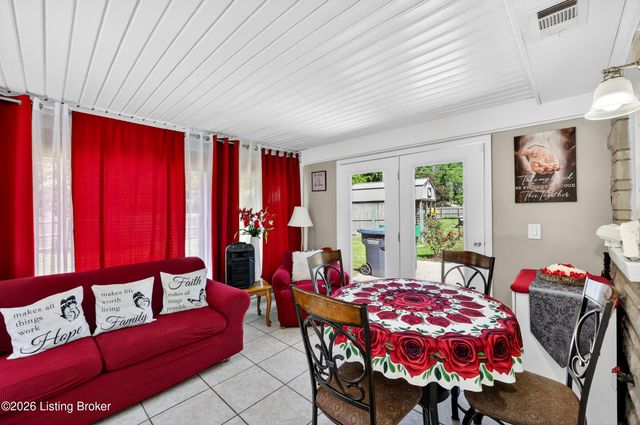 9510 Shoshone Way, Louisville, KY 40258