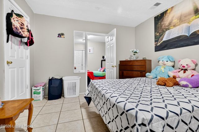 9510 Shoshone Way, Louisville, KY 40258
