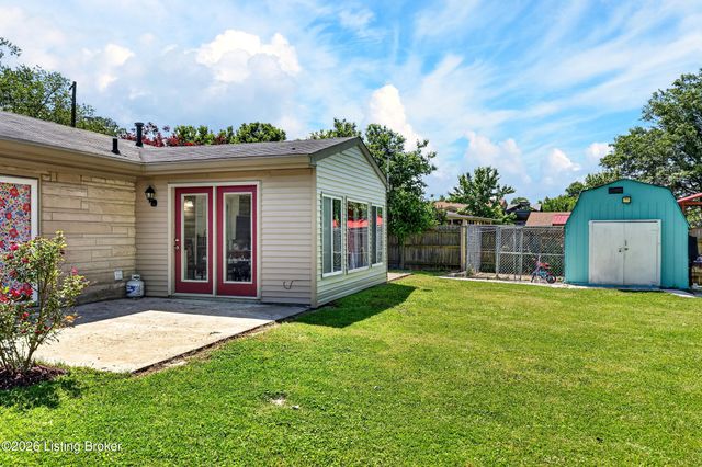 9510 Shoshone Way, Louisville, KY 40258