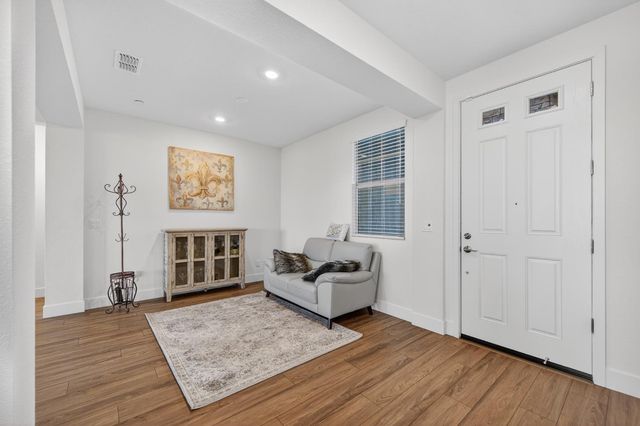 12913 Knightsbrook Ave, Rancho Cordova, CA 95742