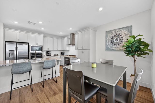 12913 Knightsbrook Ave, Rancho Cordova, CA 95742