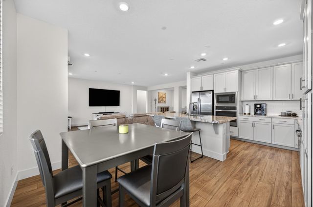 12913 Knightsbrook Ave, Rancho Cordova, CA 95742