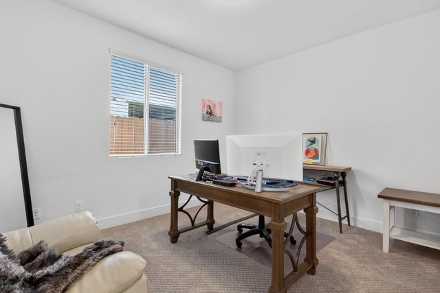 12913 Knightsbrook Ave, Rancho Cordova, CA 95742