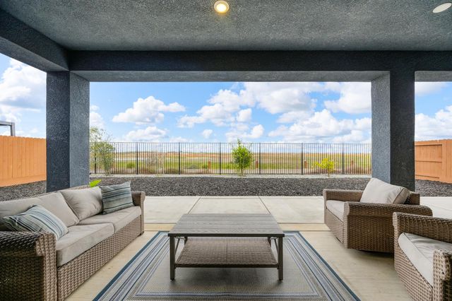 12913 Knightsbrook Ave, Rancho Cordova, CA 95742