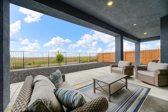 12913 Knightsbrook Ave, Rancho Cordova, CA 95742