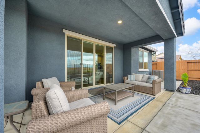 12913 Knightsbrook Ave, Rancho Cordova, CA 95742