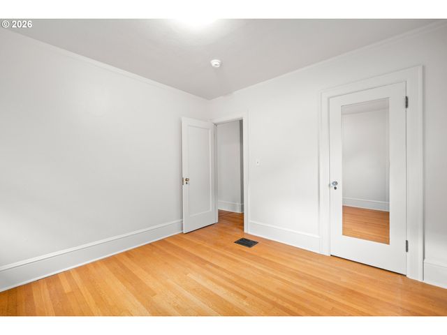 3704 N MASSACHUSETTS Ave, Portland, OR 97227