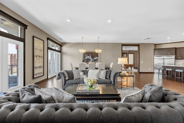 200 3rd Avenue SW 400, Cedar Rapids, IA 52404