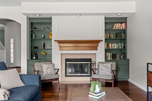 8753 Lily Court, Zionsville, IN 46077