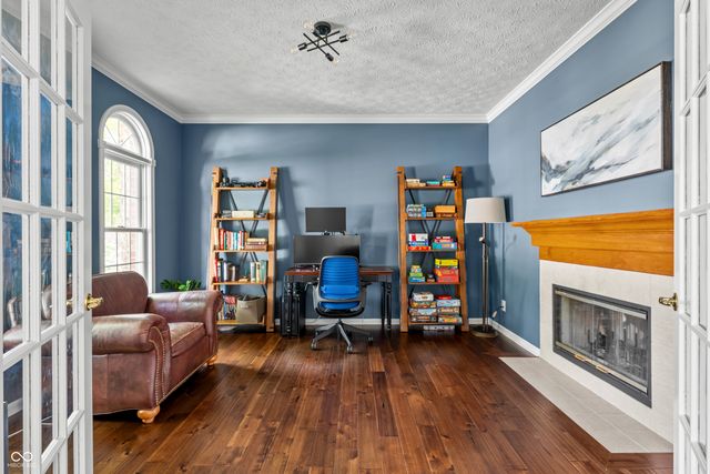 8753 Lily Court, Zionsville, IN 46077