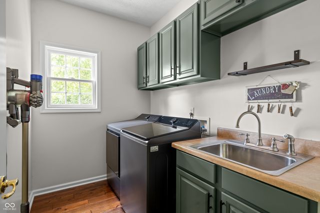8753 Lily Court, Zionsville, IN 46077