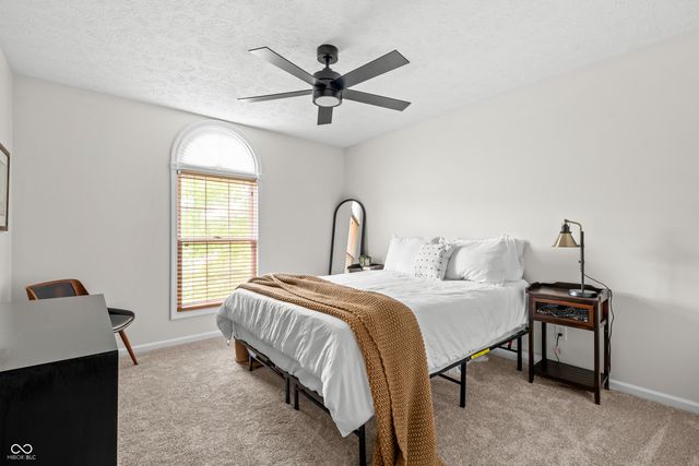 8753 Lily Court, Zionsville, IN 46077