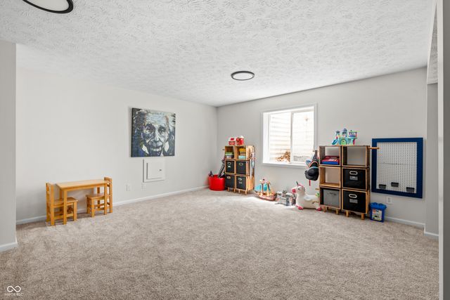 8753 Lily Court, Zionsville, IN 46077