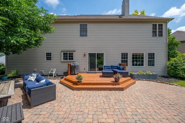 8753 Lily Court, Zionsville, IN 46077