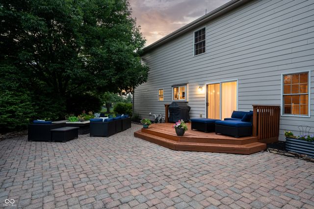 8753 Lily Court, Zionsville, IN 46077