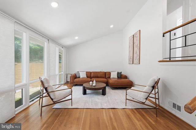 5617 HERSHEY LN, Alexandria, VA 22312