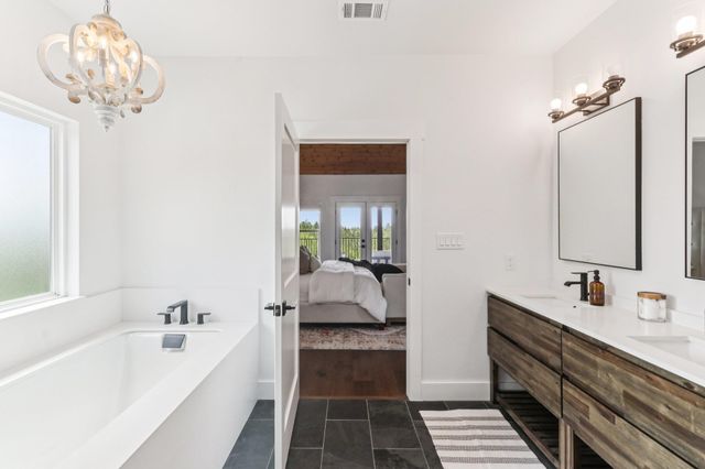 169 Tall Forest DR, Bastrop, TX 78602