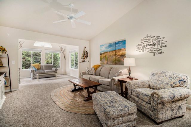 2219 Gray Oak Cove 37, Portage, MI 49024